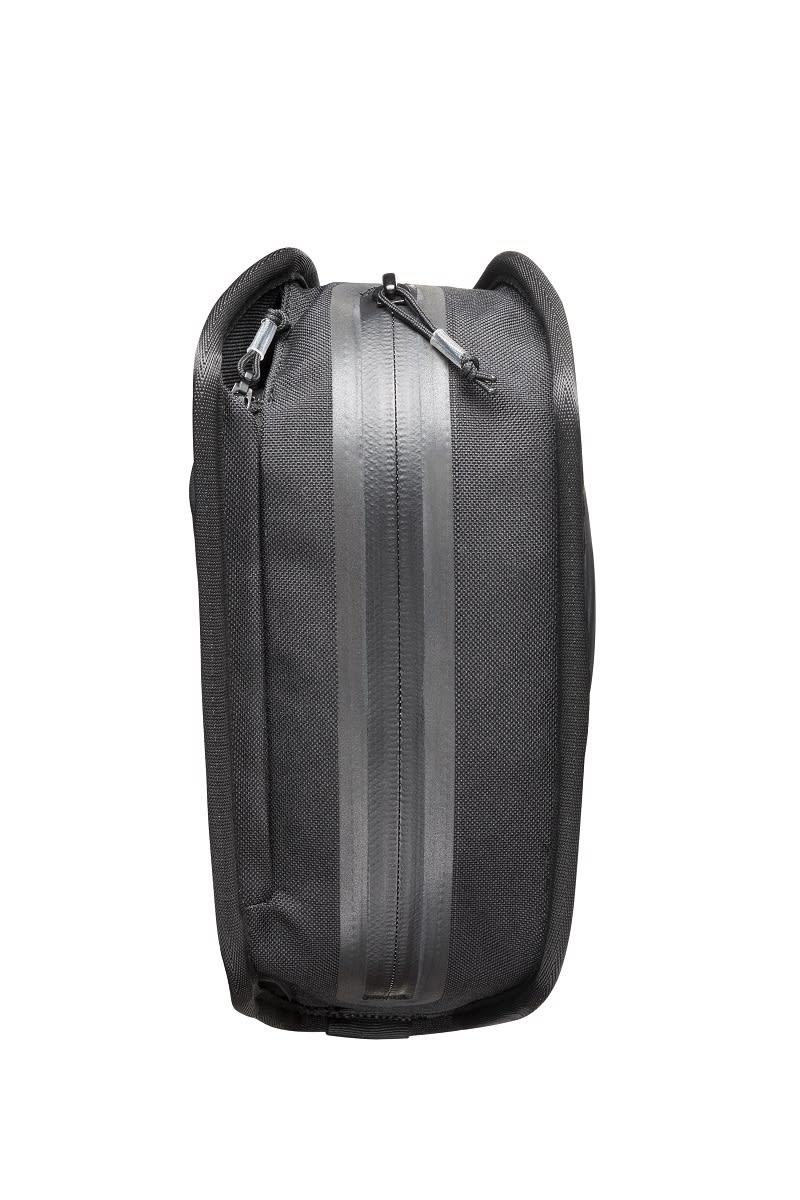 BOLSO FIDLOCK ESSENTIALS MEDIUM (BLACK)4