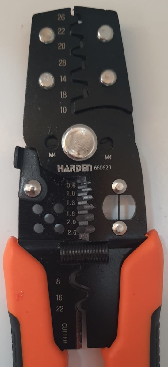 Alicate Pelacables y Crimpadora Harden6