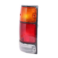 FAROL TRASERO LH / CHEVROLET LUV 2.3 89/96