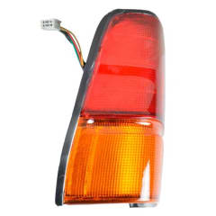 FAROL TRASERO RH CON SOQUETE TOYOTA TERCEL 1995/1997 TAIWAN