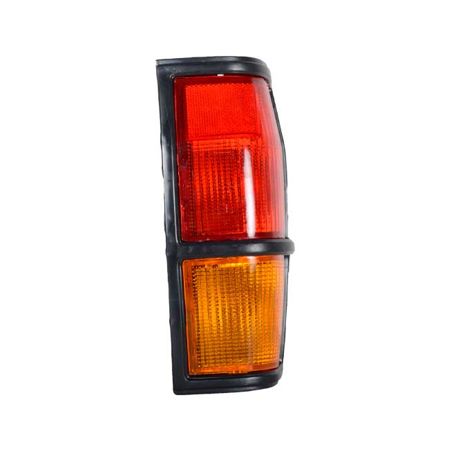 FAROL TRASERO LH NEGRO NISSAN 720 1985/19922
