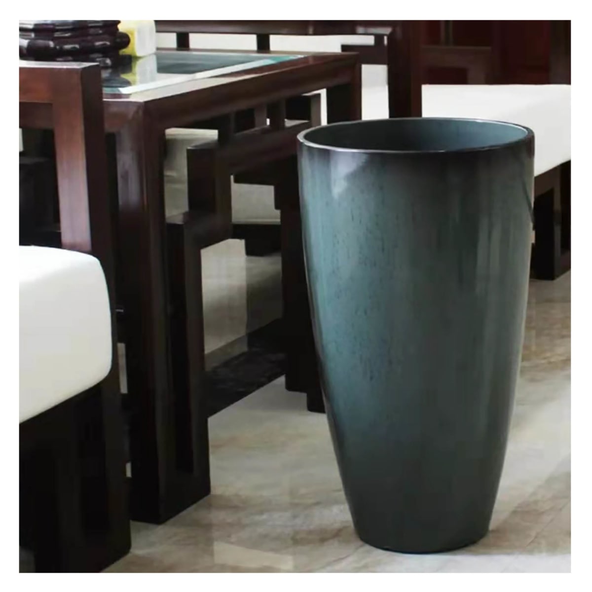 Macetero Polietileno Brillante Verde 53 cms2