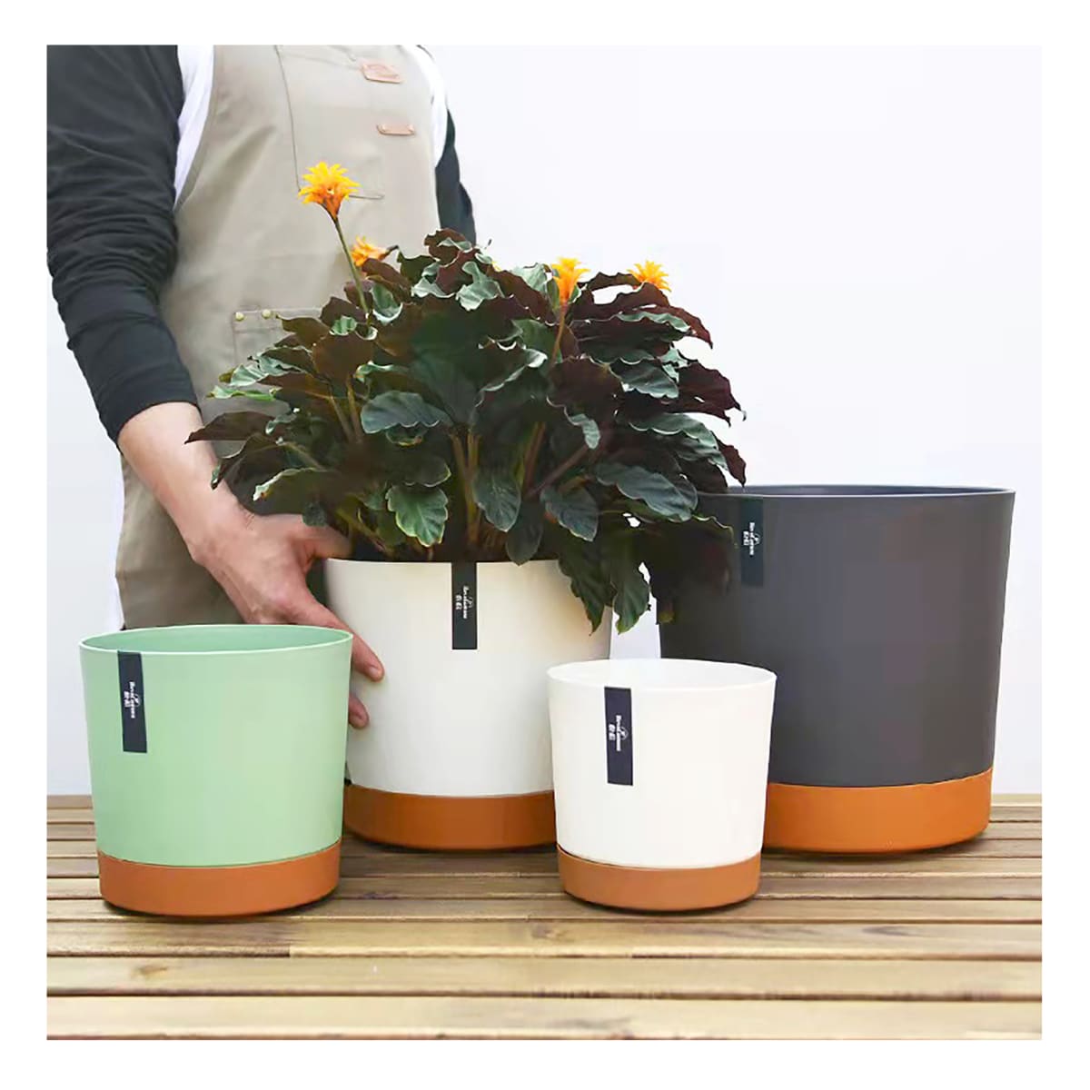 Kit 2 Maceteros con Bandeja Extraíble y Drenaje Reflexivo Verde M3