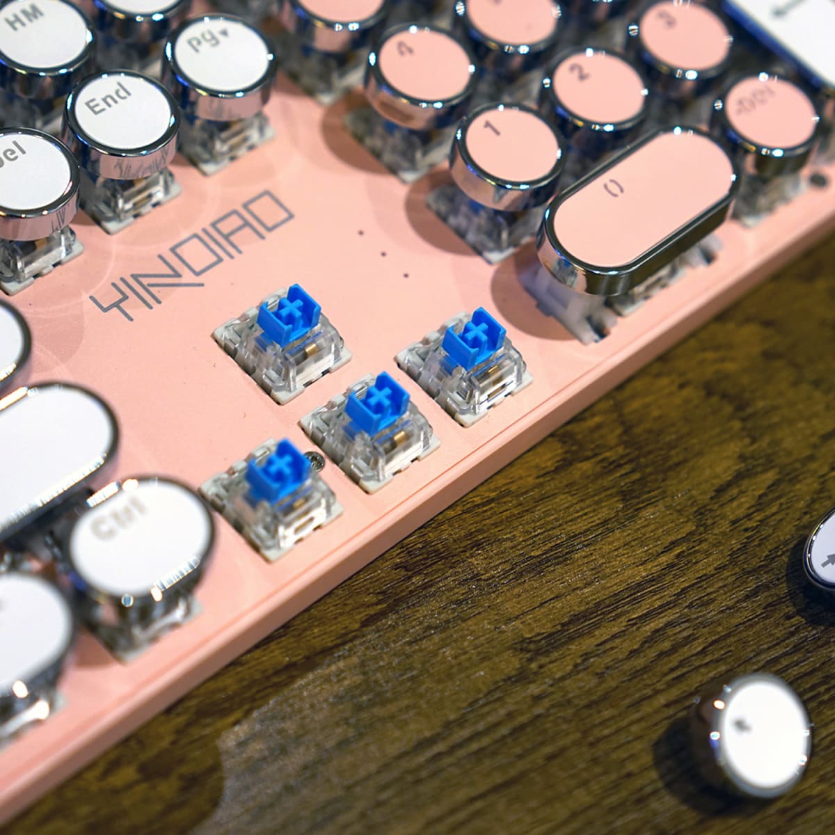 Teclado Gamer Mecánico Profesional Yindiao Rosado2