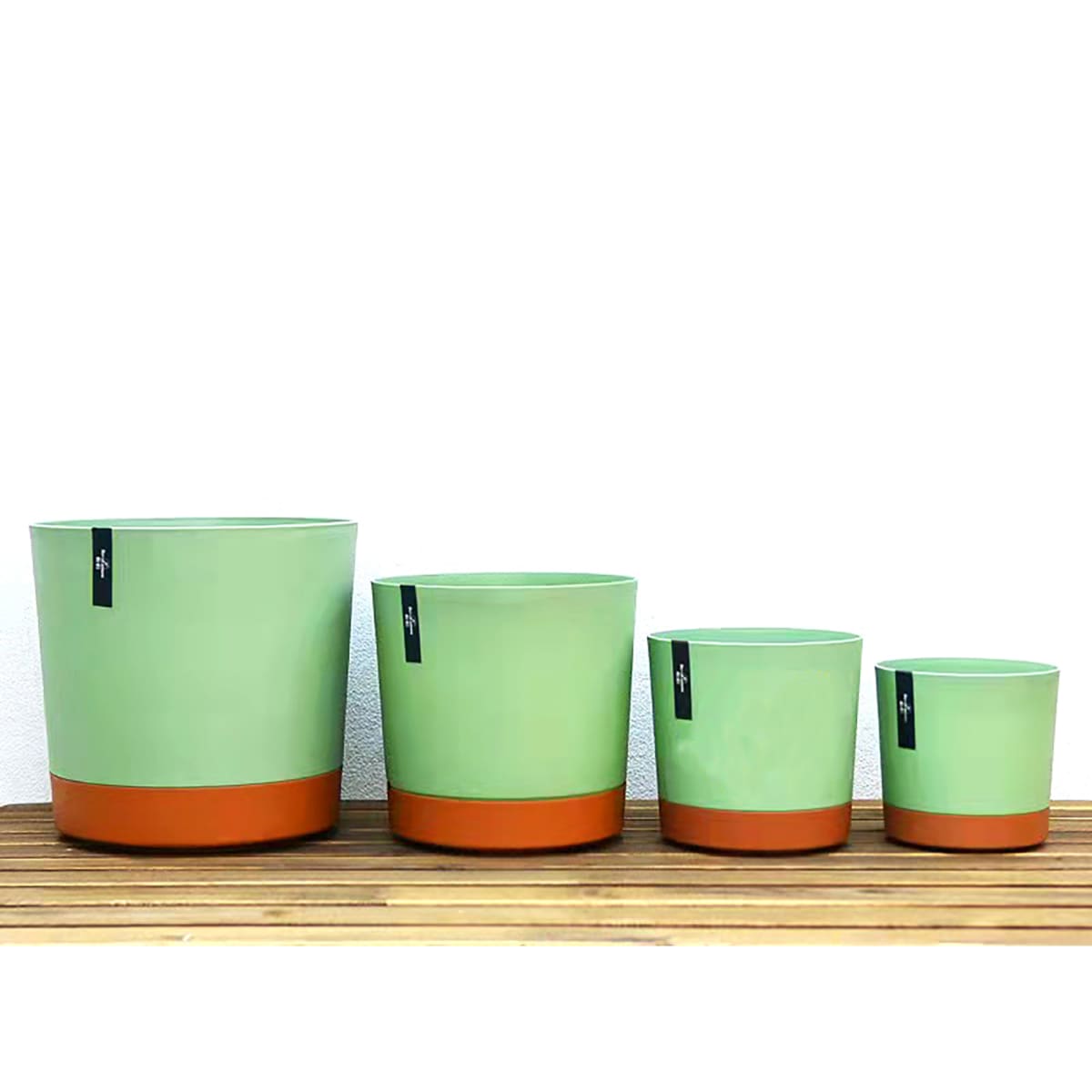 Macetero con Bandeja Extraíble y Drenaje Reflexivo 30x28 cms Verde2