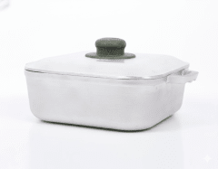 OLLA CALDERO FUNDIDO CUADRADO 20 CM - UNIVERSAL