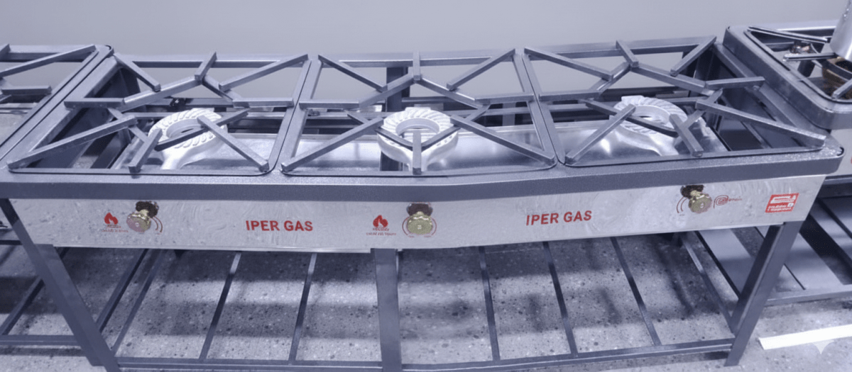 COCINA SEMI-IND 03 HORN PIE P/DESM Q/ALUM 6 PATAS IPERGAS1