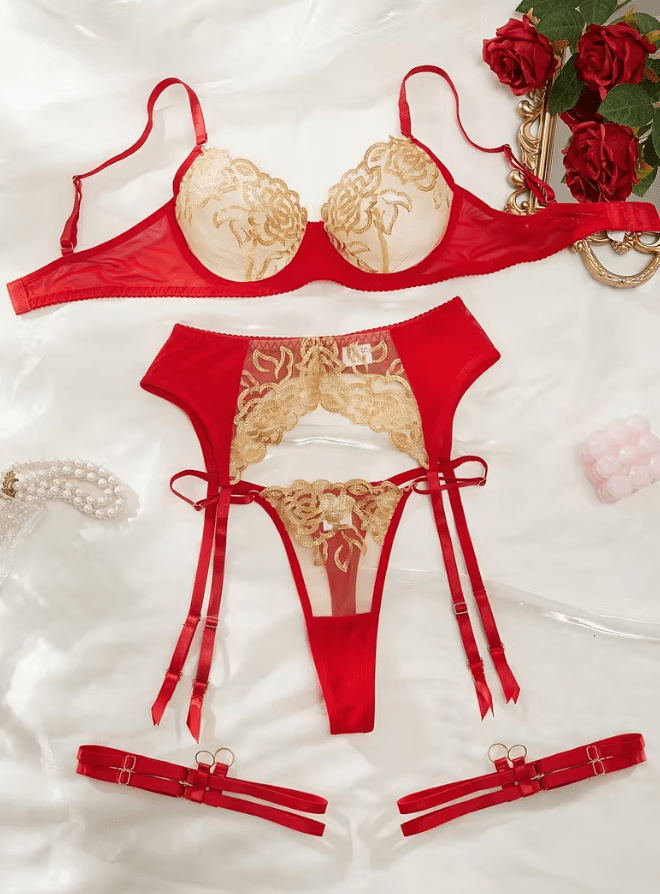CONJUNTO ROJO CON DORADO TL1