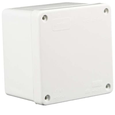 CAJA ESTANCA 100X100X60 LISA C/TORNILLOS1