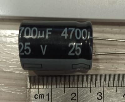 CONDENSADOR ELECTROLITICO 4700 UF X 25V1