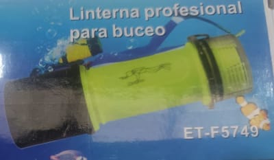 LINTERNA PROFESIONAL PARA BUCEO1