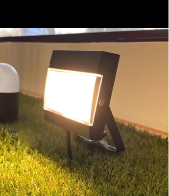 FOCO ESTACA 7.5W JARDIN  LUZ FRIA 292 LUM IP65 ABS1