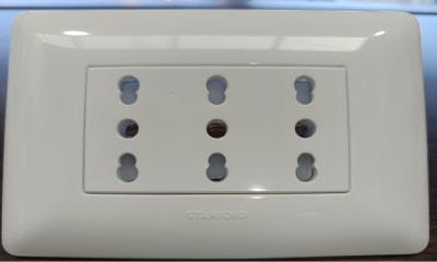 ENCHUFE TRIPLEX 10/16 250V BLANCO1