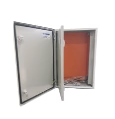 TABLERO METALICO 600x500x250mm CON PTA INTERIOR D