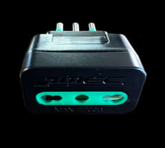 ENCHUFE MACHO ADAPTADOR 10A A 10/16A 2200W NEGRO
