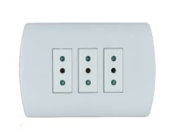 ENCHUFE TRIPLEX 10A BLANCO ARIS PRO