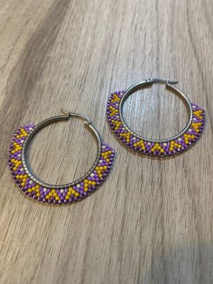 Argolla Grande lila y amarillo1