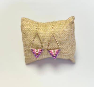 Aros Triangular morado1