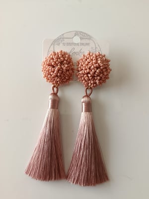 Aros mostacilla y borla palo rosa1