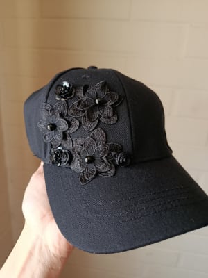 Gorra color negro1