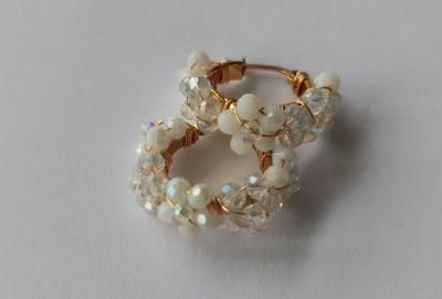 Argollitas pequeñas flor blanca1