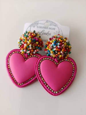 Aros Corazón mostacilla fucsia1