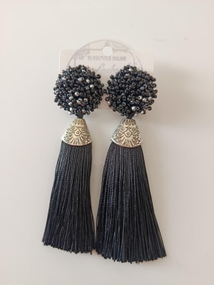 Aros Mostacilla y borlas negro1