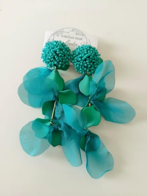 Aros Mostacilla y pétalos de género turquesa1