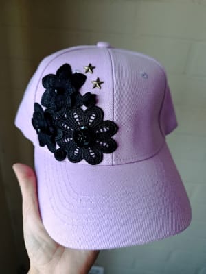 Gorra lila1