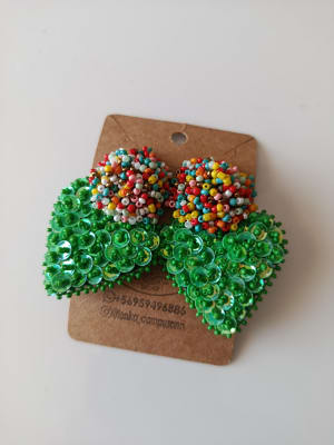 Aros mostacillas corazón verde1