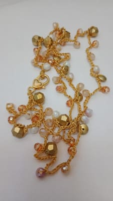 Collar tejido broche corazón1