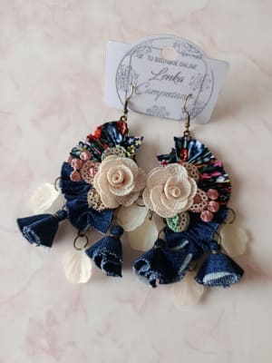 Aros tela reciclada, flor beige, bailarinas de jeans.1