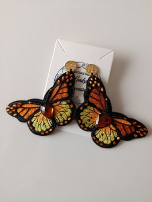 Mariposas naranjas y amarilla1