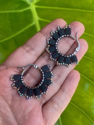 Aros Amapola negra tornasol1