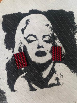 Mini psicodélico rojo negro1