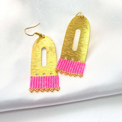 Aros Mini Óvalo rosado flúor1