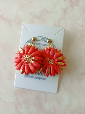 Aros Flor rojo y dorado LCC1