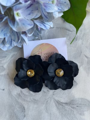 Maxi flor negra y brillante1