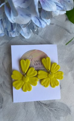 Media Flor colgante amarilla1