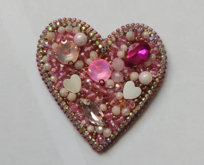 Prendedor corazón rosado1