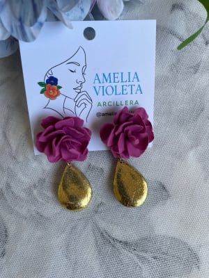 Flor magenta con gota dorada1