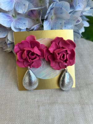 Flor palo rosa con gota plateada1