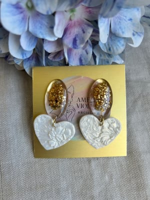 Corazón blanco con colgante resina y piedras1