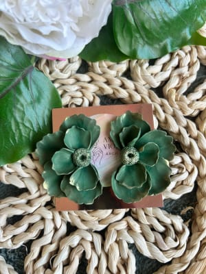 Media flor verde polvo dorado1