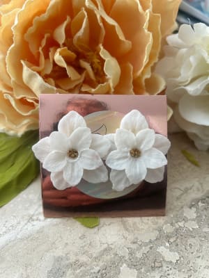 Flor mediana blanca1