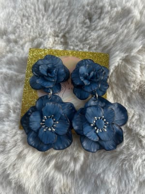 Aros doble flor azul traslúcida1