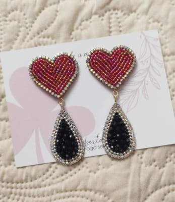 Aros Corazón gotita negro fucsia1