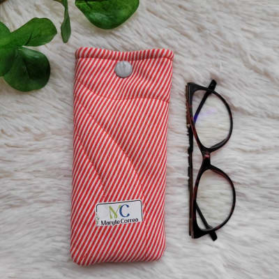 Estuche para lentes - Líneas rosa1