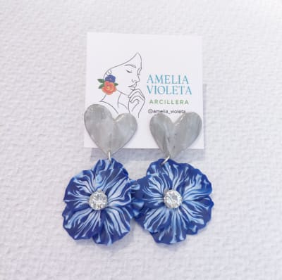 Aros Corazón florido plateado y azul1