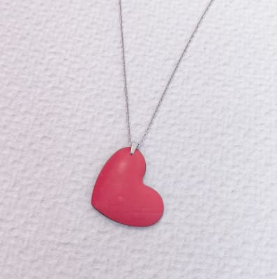 Collar Corazón 3D colgante rojo y cadena plateada1